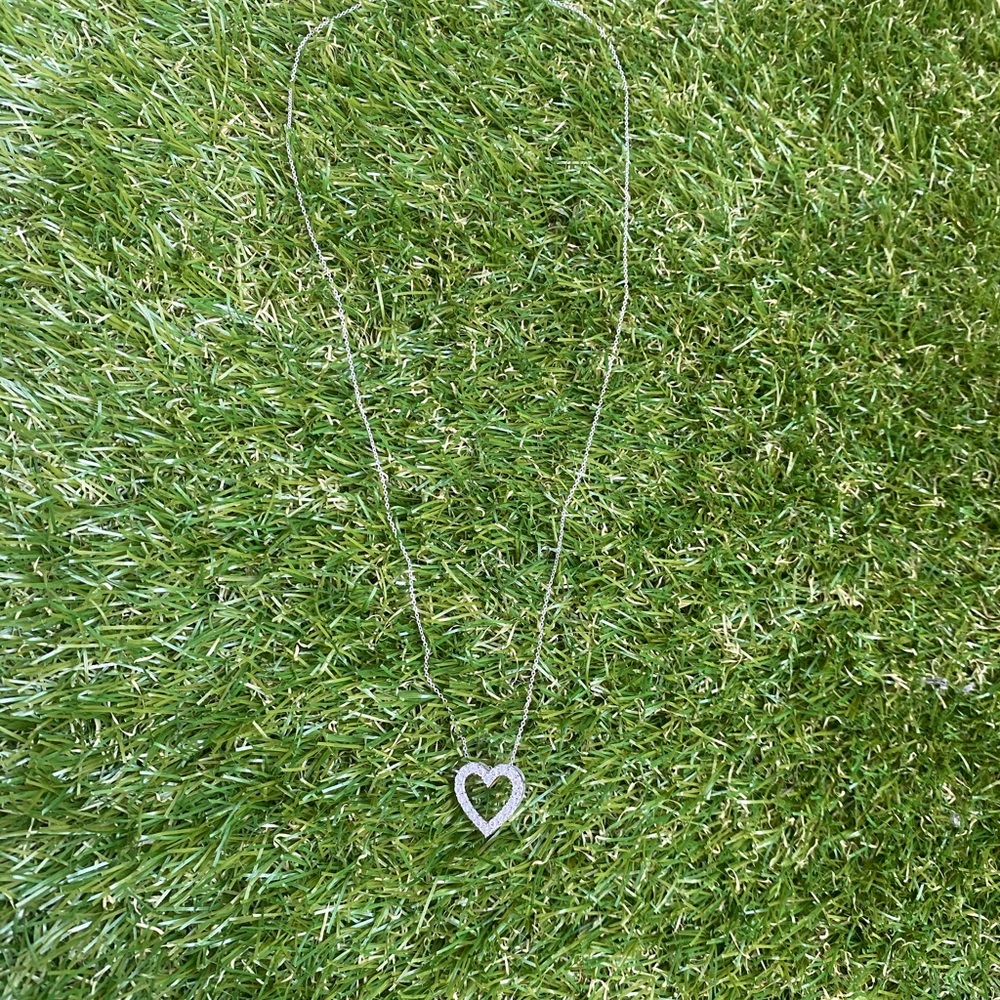 Diamond heart pendant